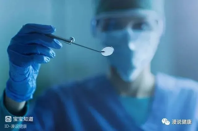 张文宏疫情研判_新冠病毒何时结束_全球疫情