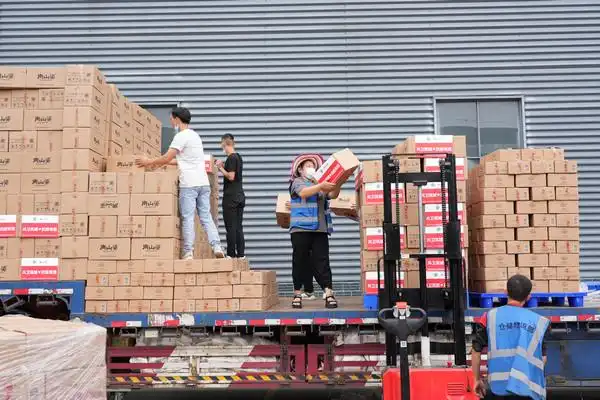 贵州省慈善组织抗疫_疫情防控物资_贵阳市慈善总会接收捐款物资