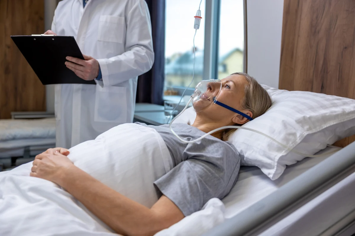 疫情症状_喉咙痛疲劳头痛发热呼吸急促_2024新冠病毒前兆症状