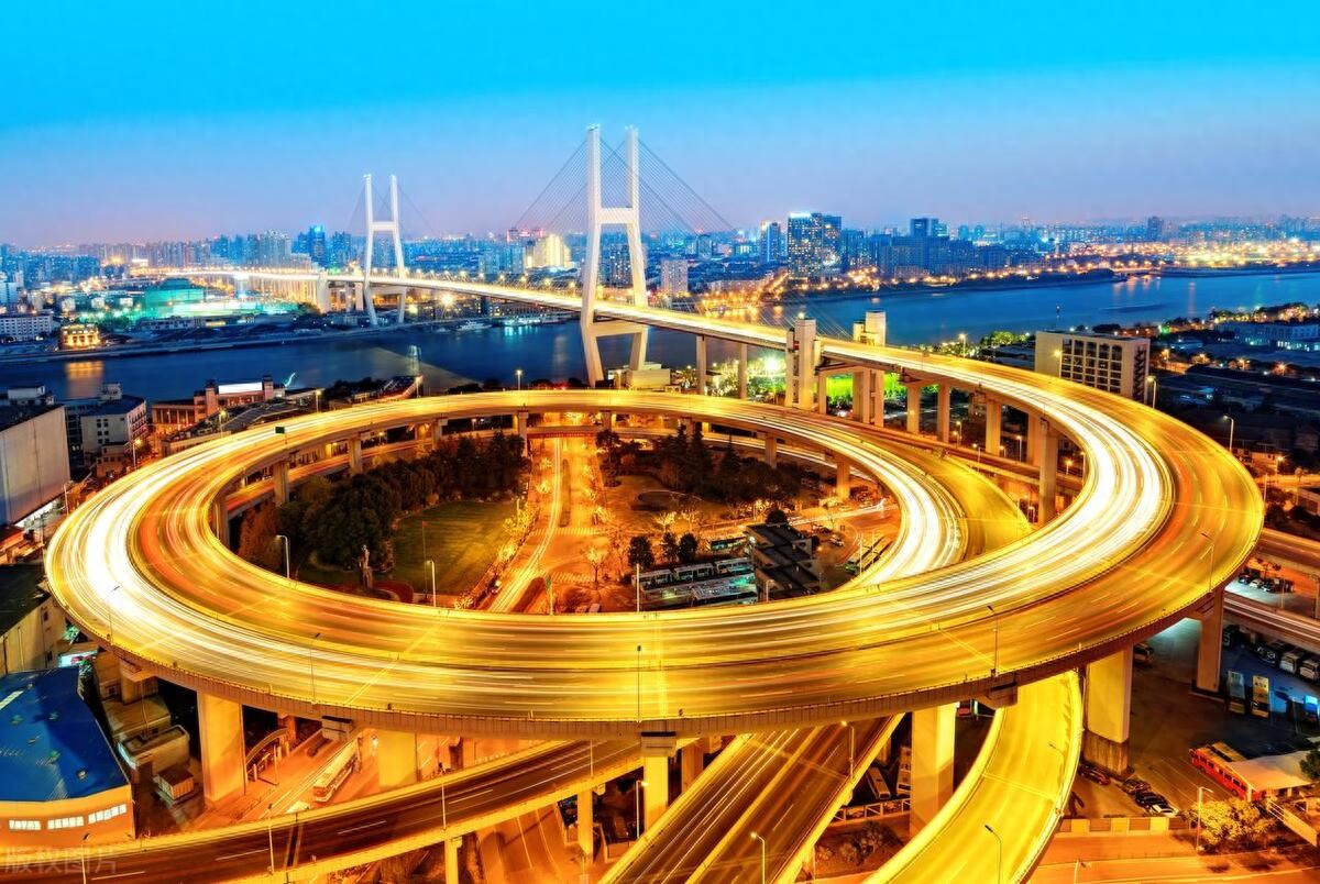 上海违章高发原因成谜？管理部门听听驾驶员咋说